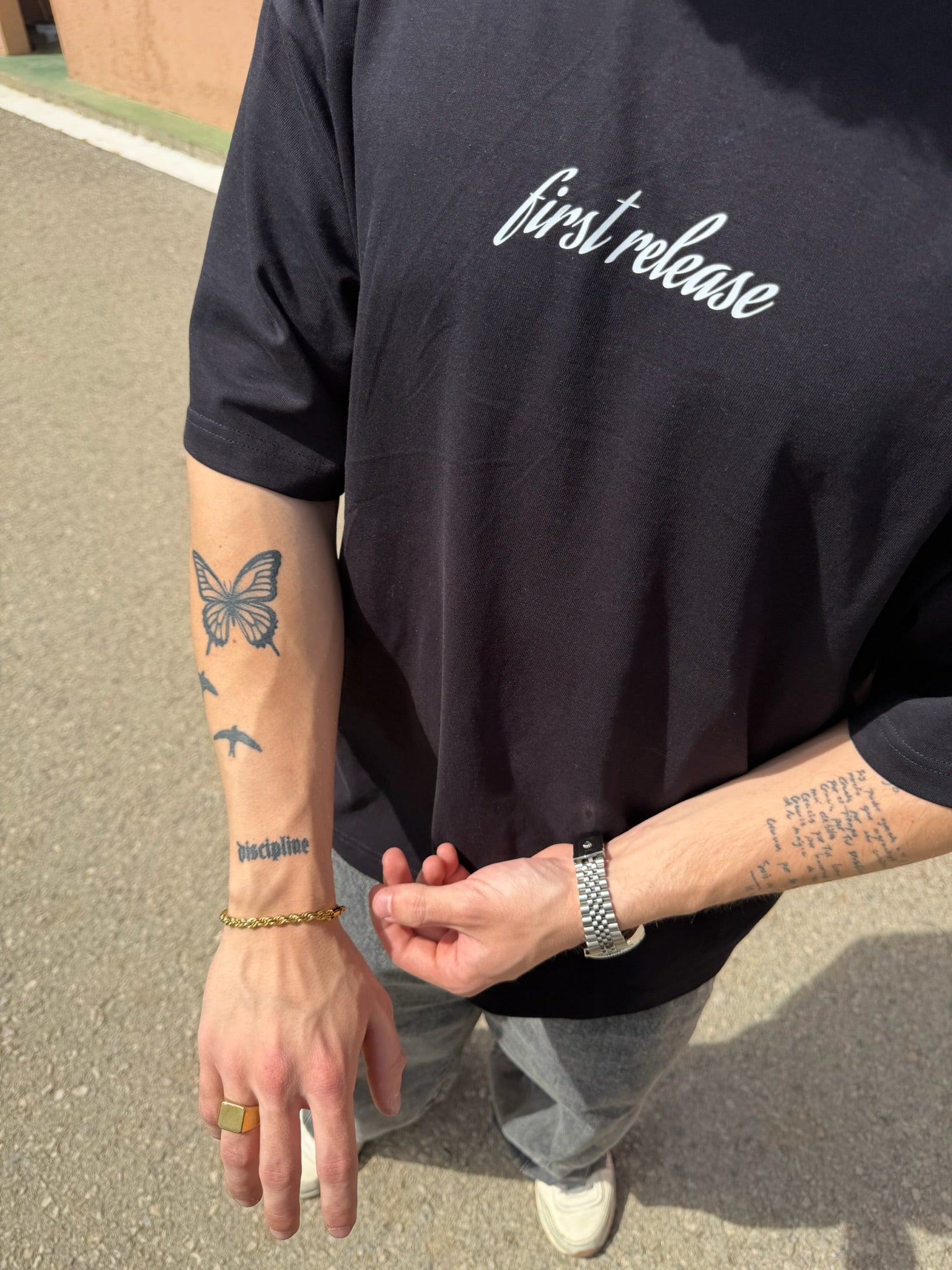 BLACK HORSE T-SHIRT