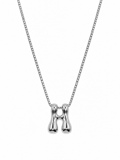 COLLIER AVEC INITIALE