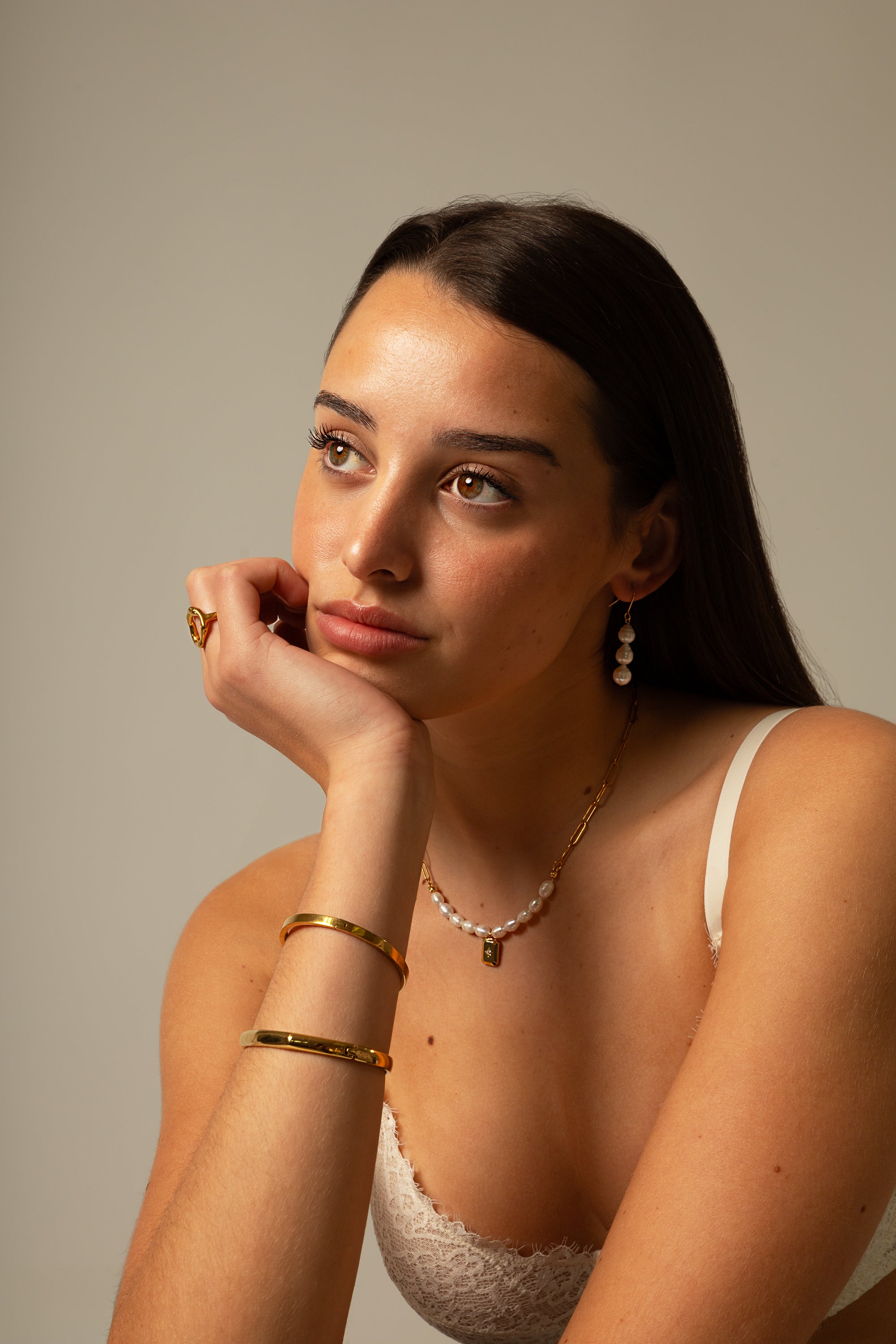 TRIPLE PEARL EARRINGS